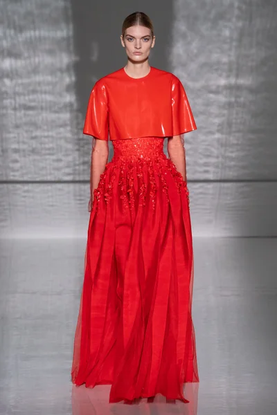 Look 15